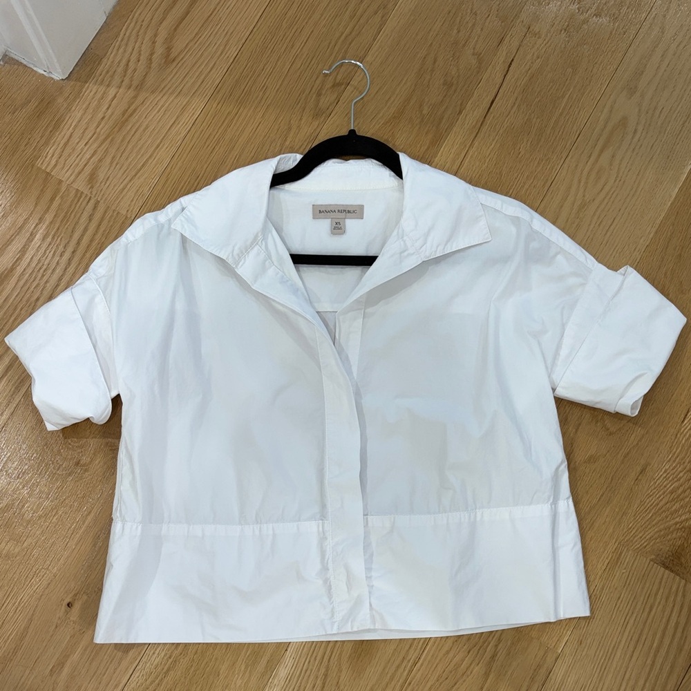 Banana republic white collared short sleeve blouse